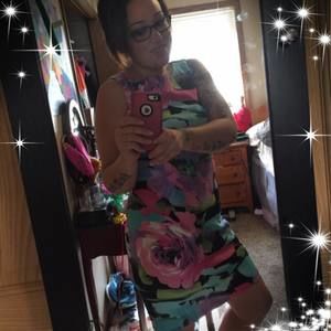 Meet your Posher, Emi